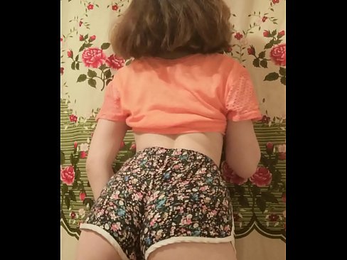 ❤️ Leanabh òg sexy a ’toirt dheth na shorts aice air a’ chamara ❤️  Gnè càileachd  aig gd.porn33.top