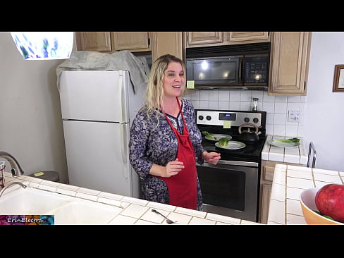 ❤️ Stepmom ga bhleoghan sa chidsin ron cheann-latha aige ❤️ Gnè càileachd aig gd.porn33.top